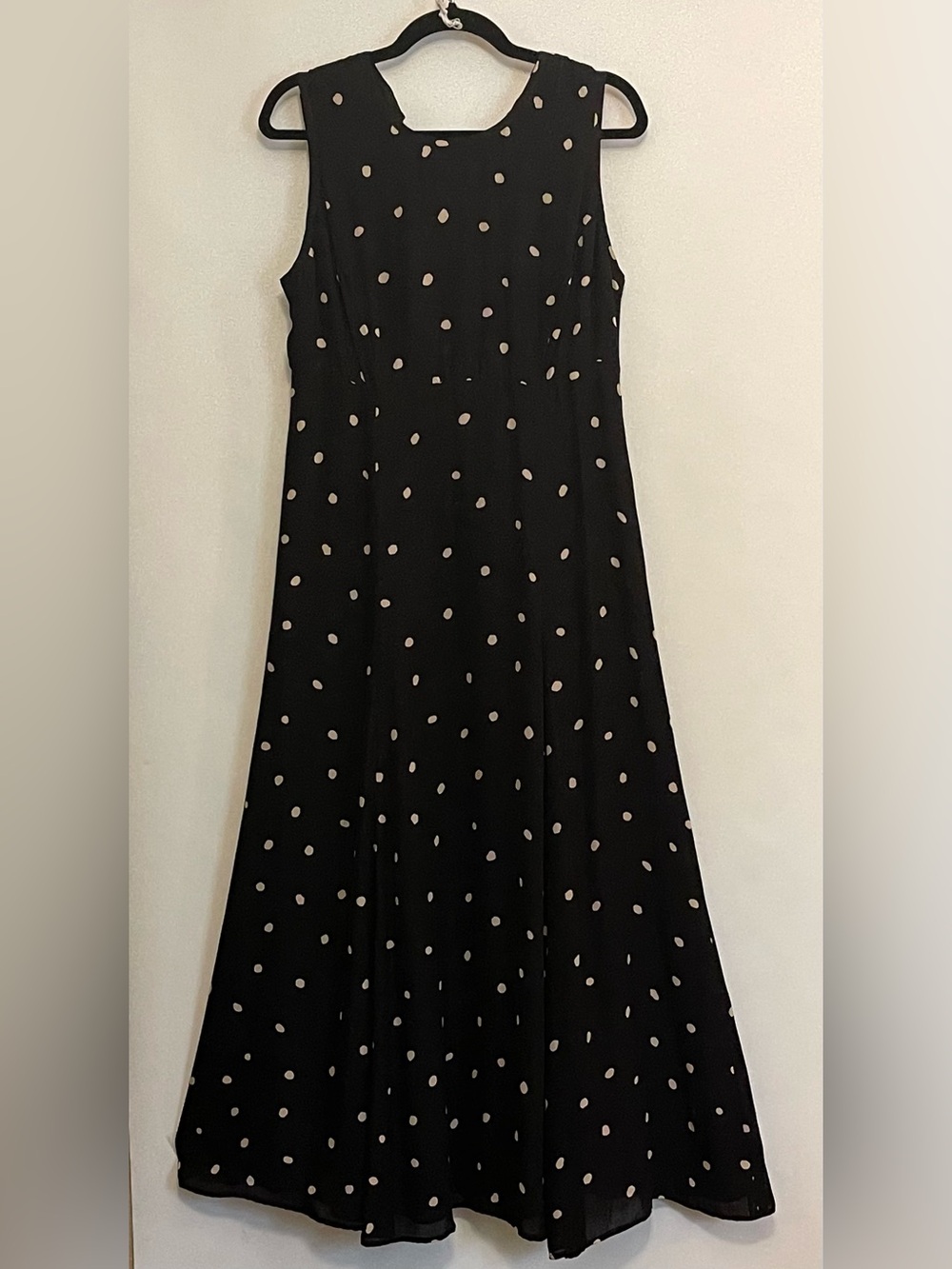 Valerie Dresses Elegant Black Silk Maxi Dress with Gold Polka Dots size 12 - Picture 2 of 8